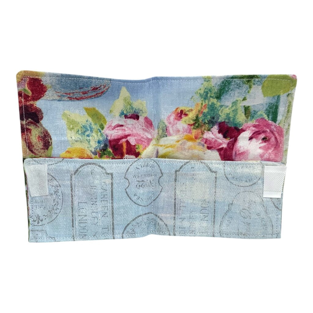 2 pocket wallet, lt blue & floral