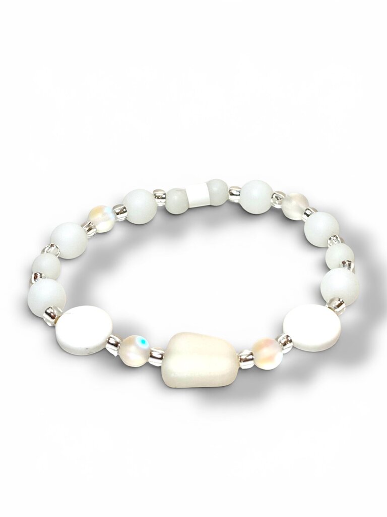 Tumbled Glass Bracelet - white