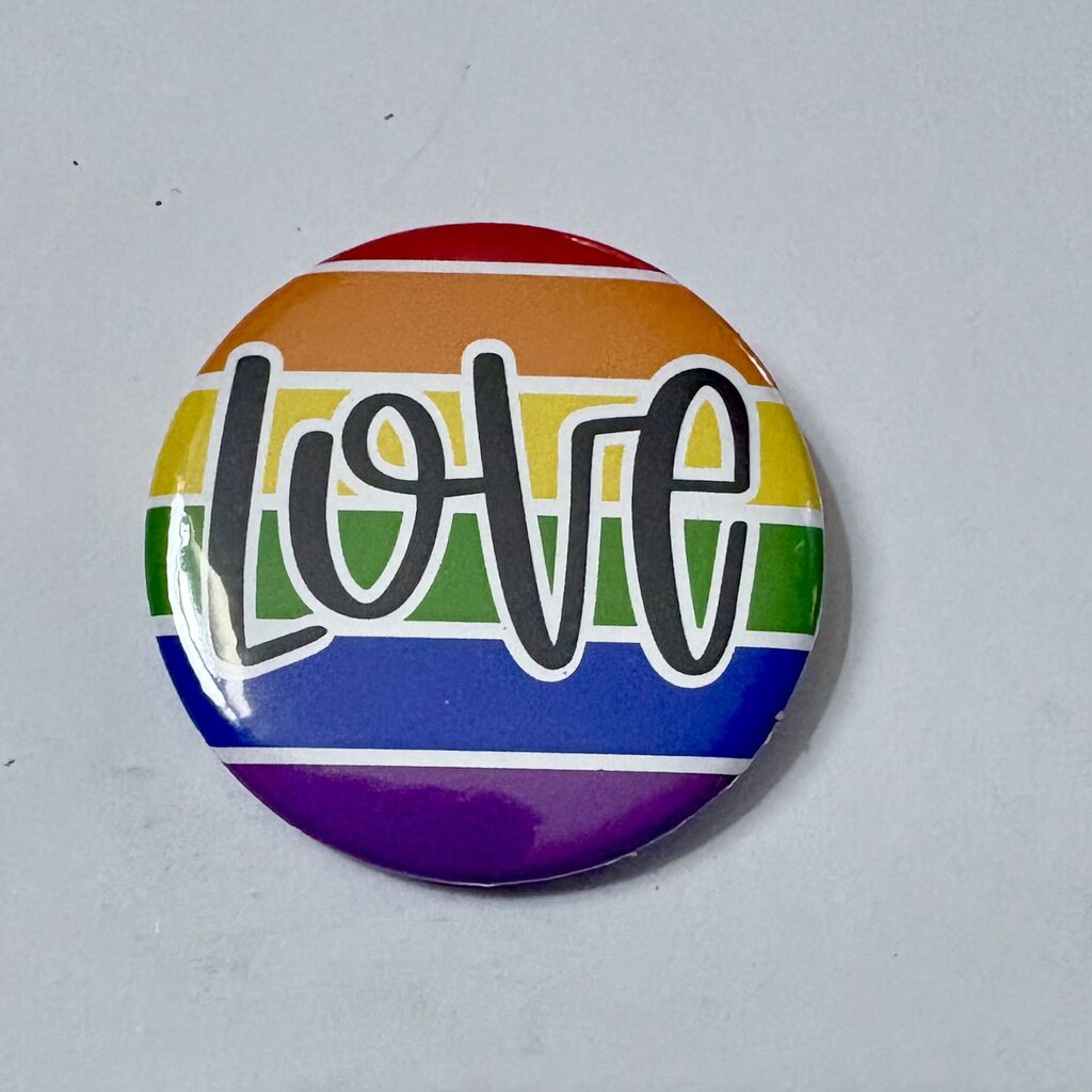 LOVE FLAG PIN PIN