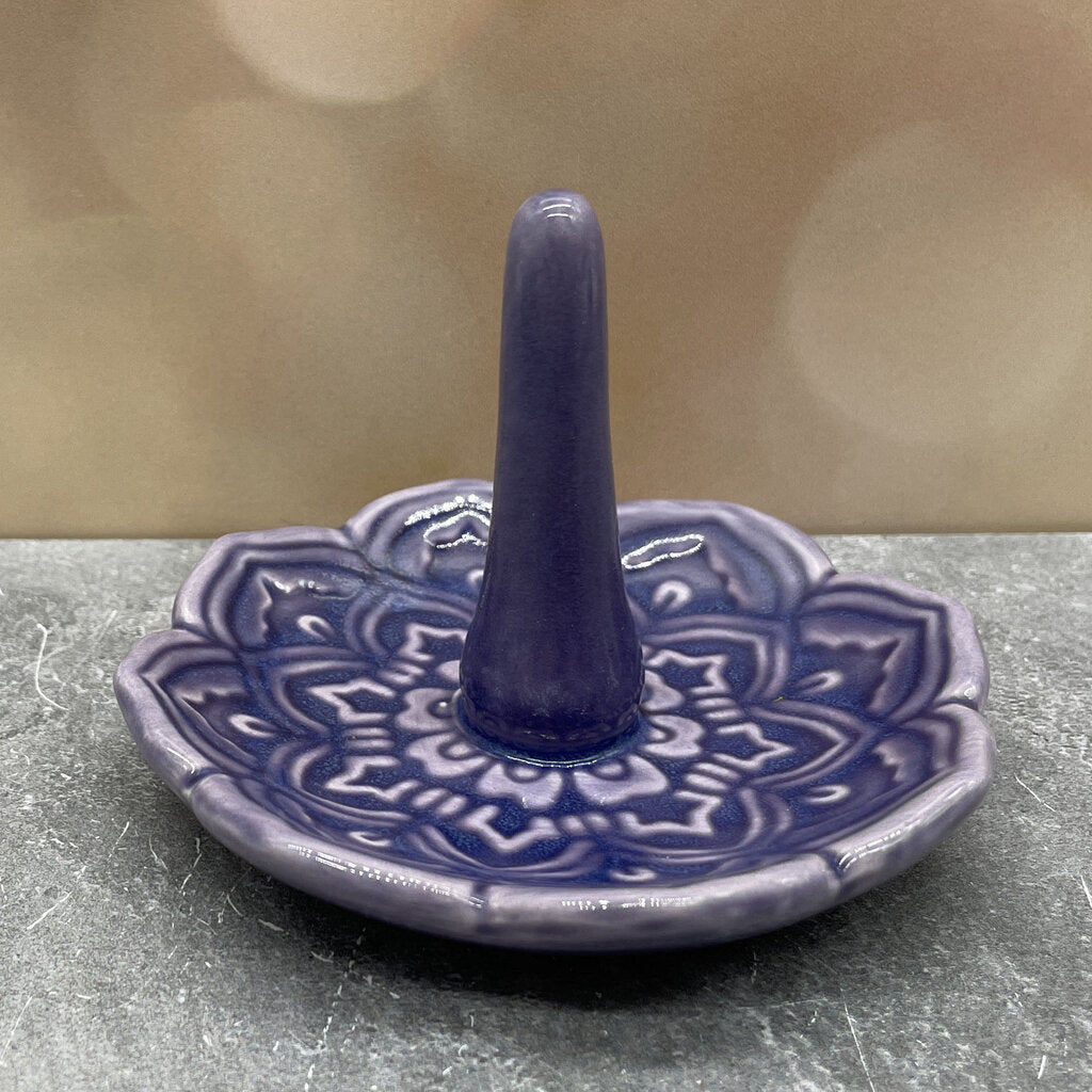 FLORAL RING HOLDER PURPLE