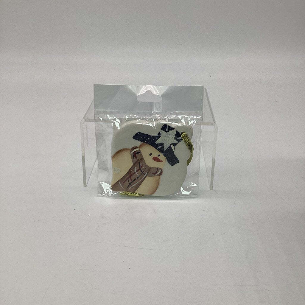 JAMES ORNAMENT