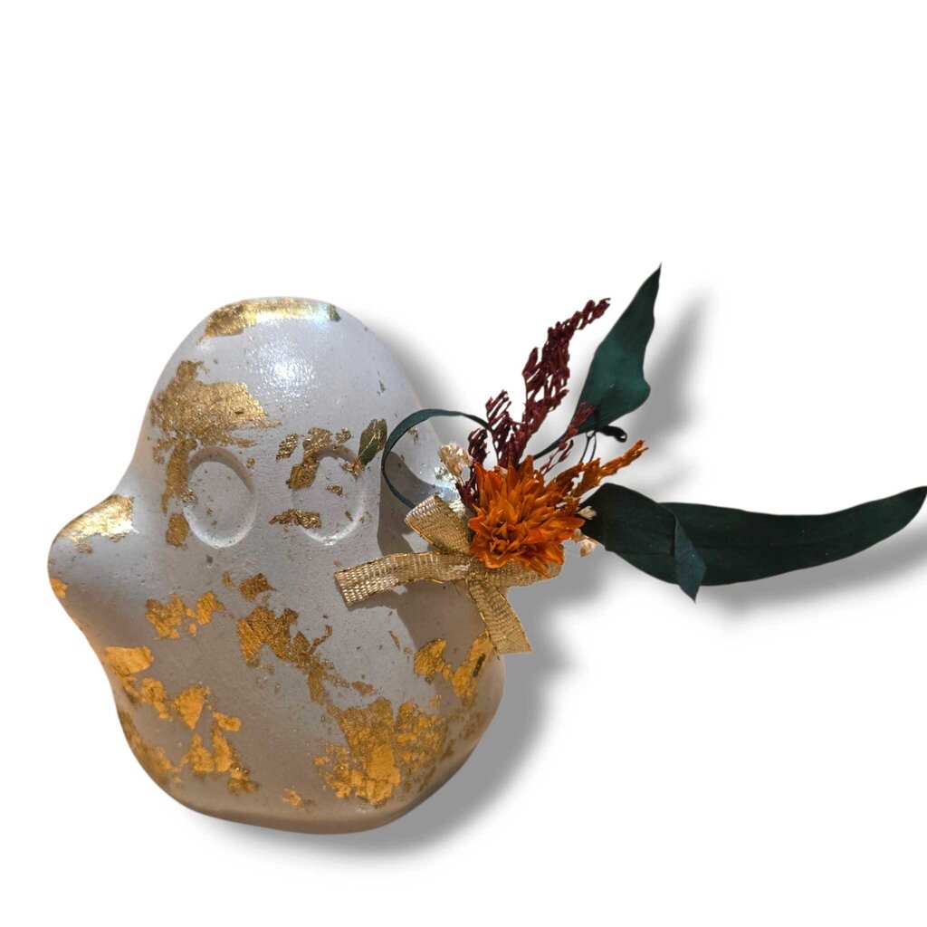 Concrete Ghost with Bouquet - Classic