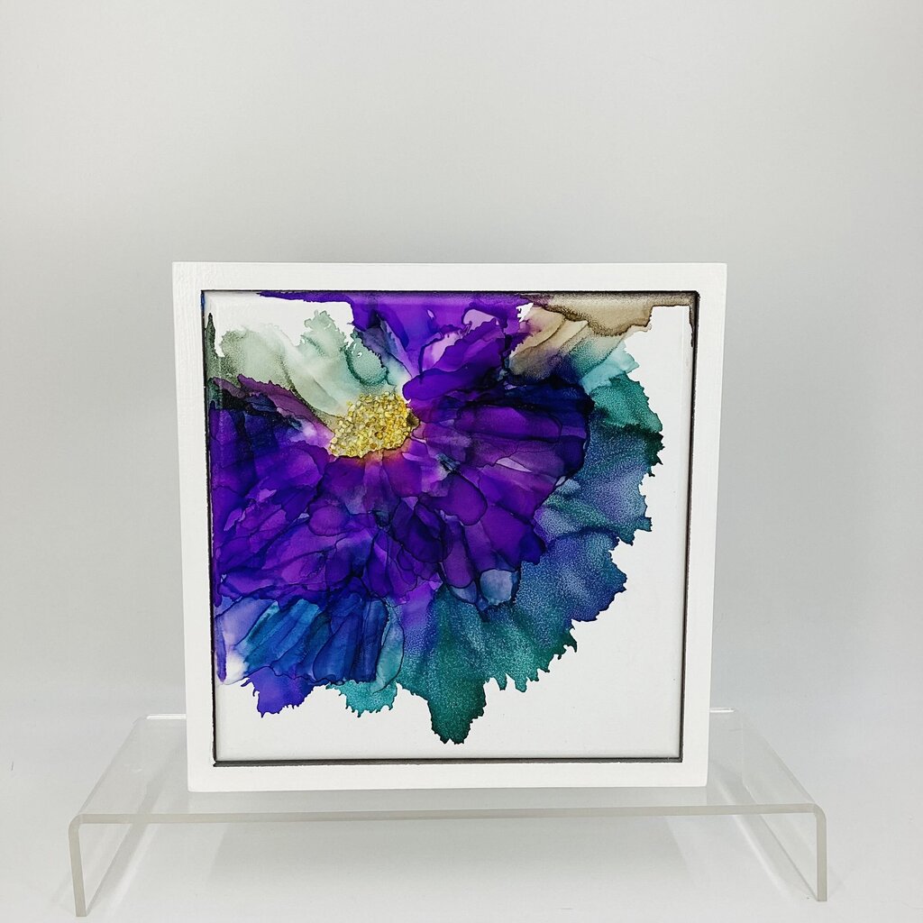 8x8 framed Hydrangea w/leaves
