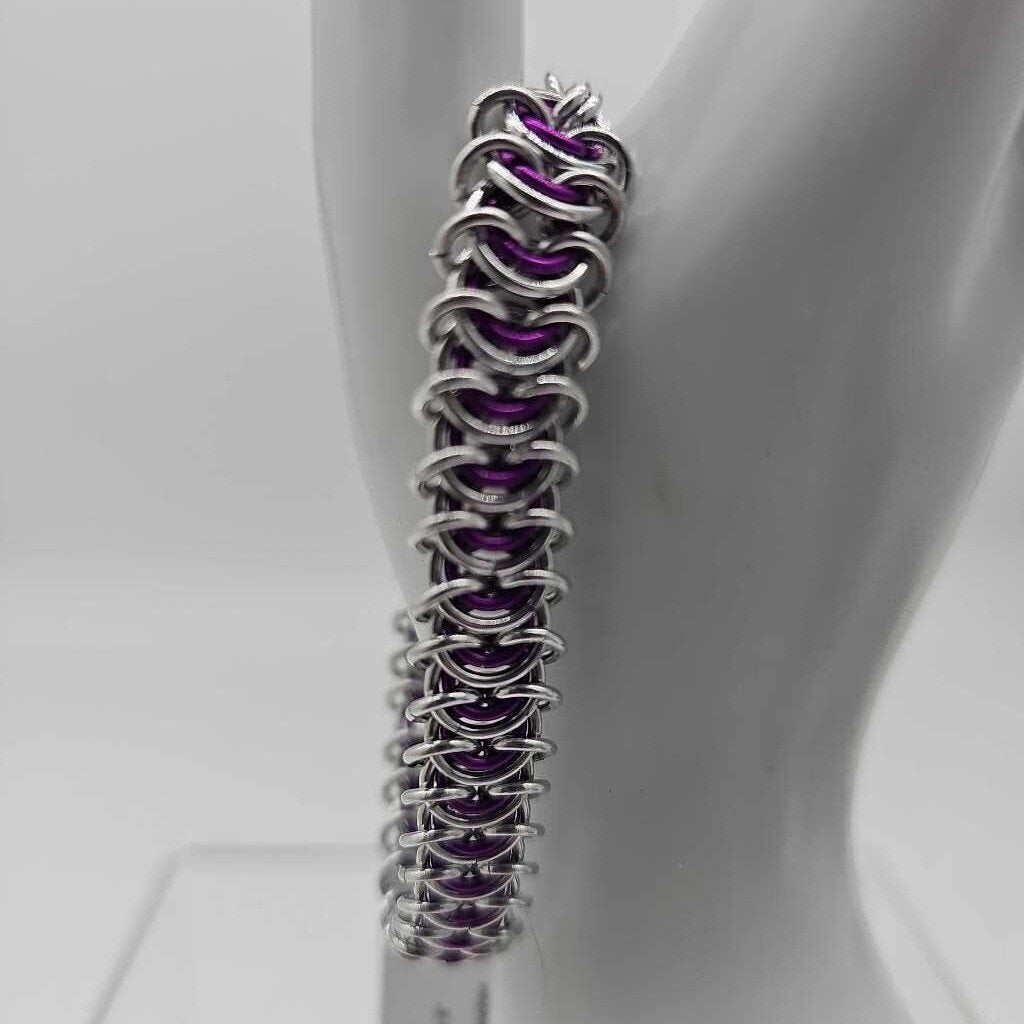 8" Silver Purple Vertebrae Bracelet