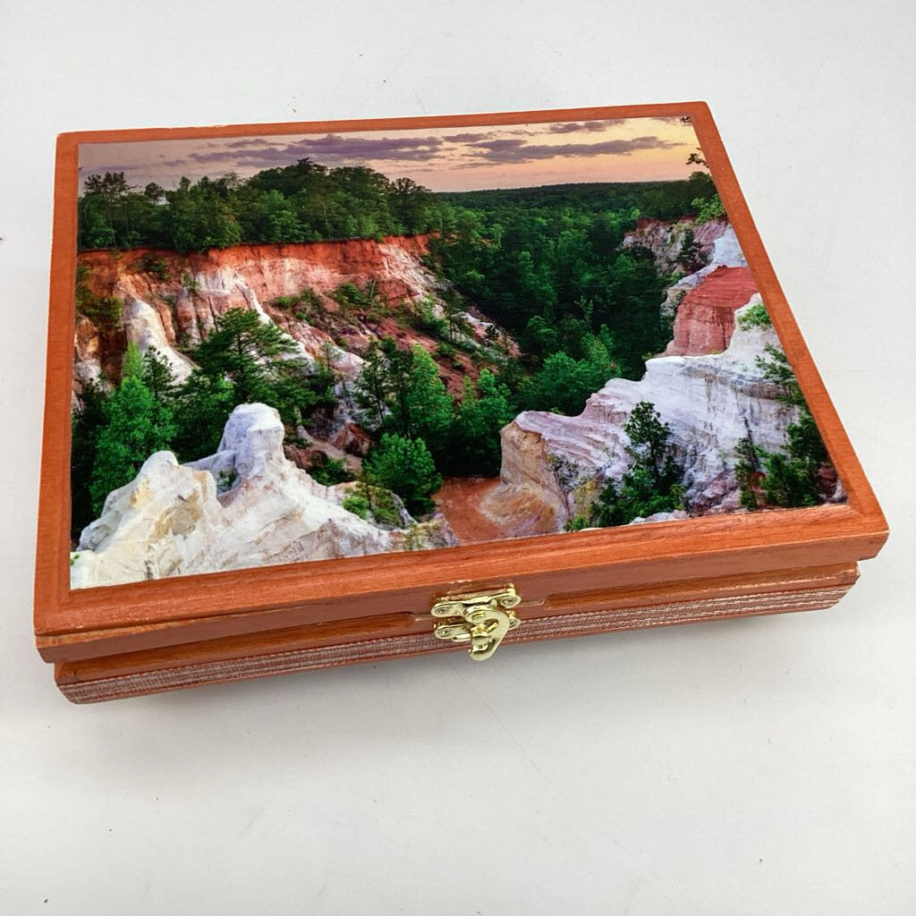Spring Canyon Box