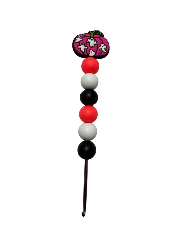 Ergonomic beaded crochet hook 3mm pumpkin ghost