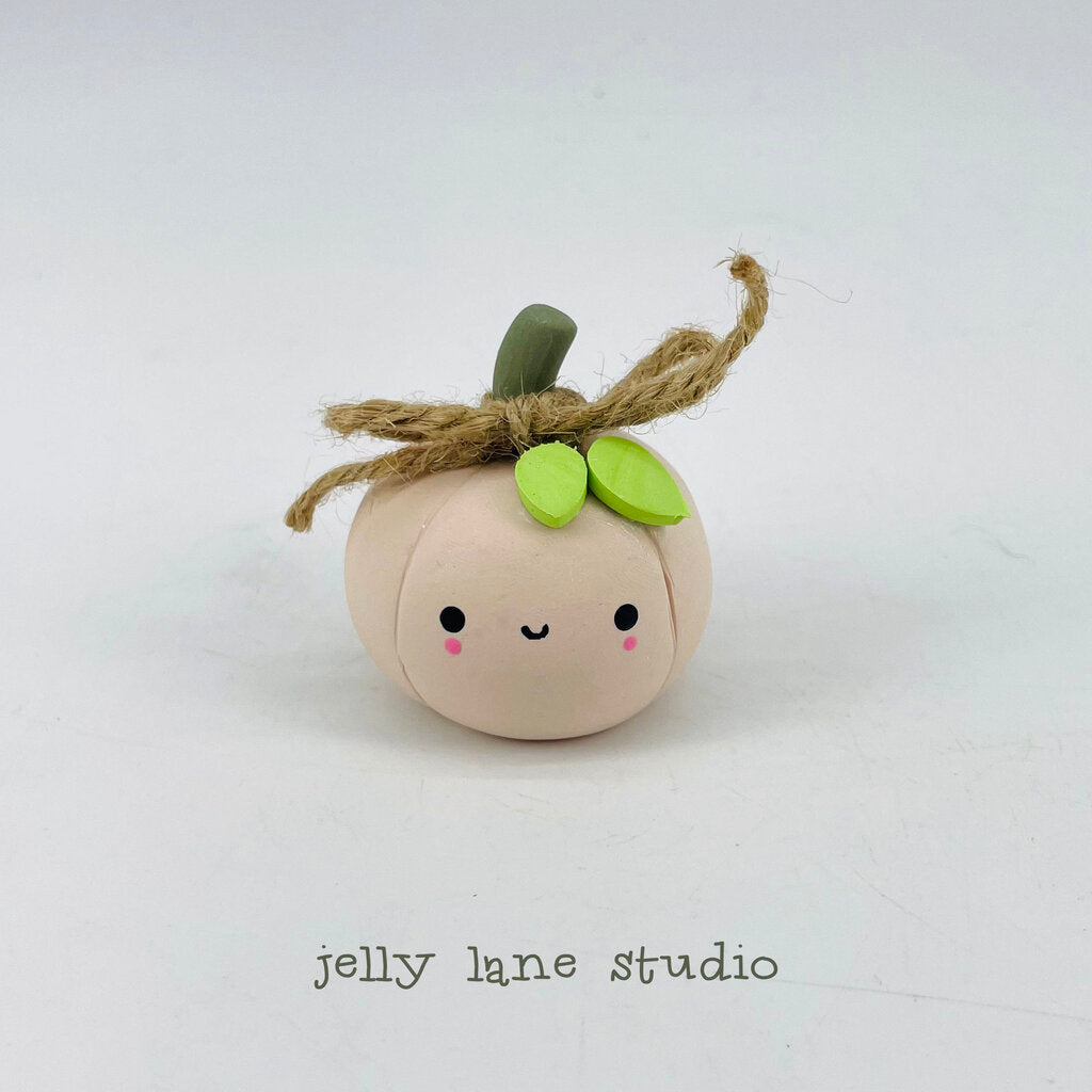 CHUNKY PUMPKIN DESK FRIEND