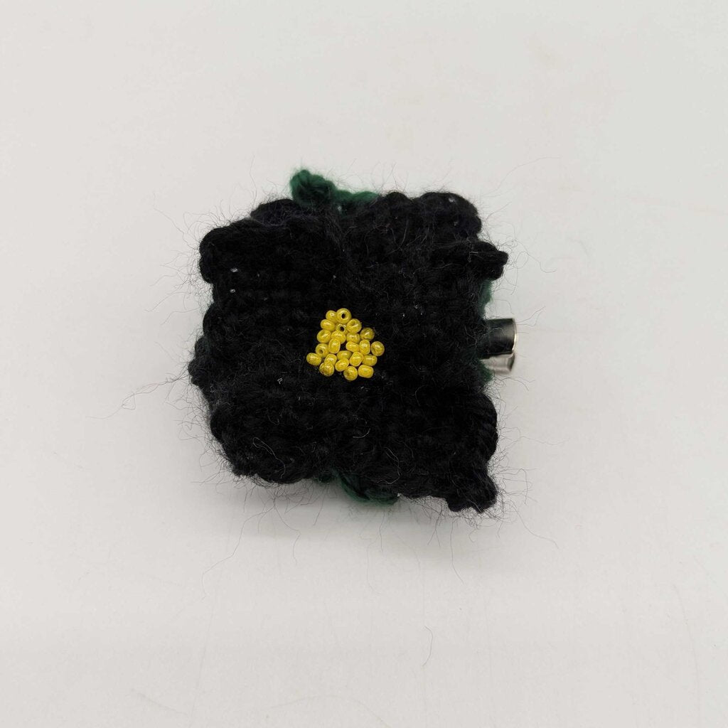 Jollie Poinsettia Hair Clip
