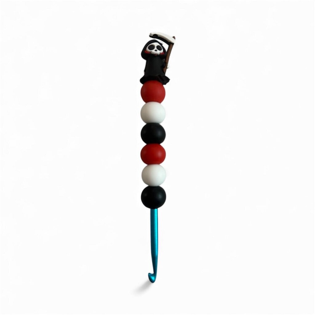 Ergonomic beaded crochet hook 5mm Grim reaper