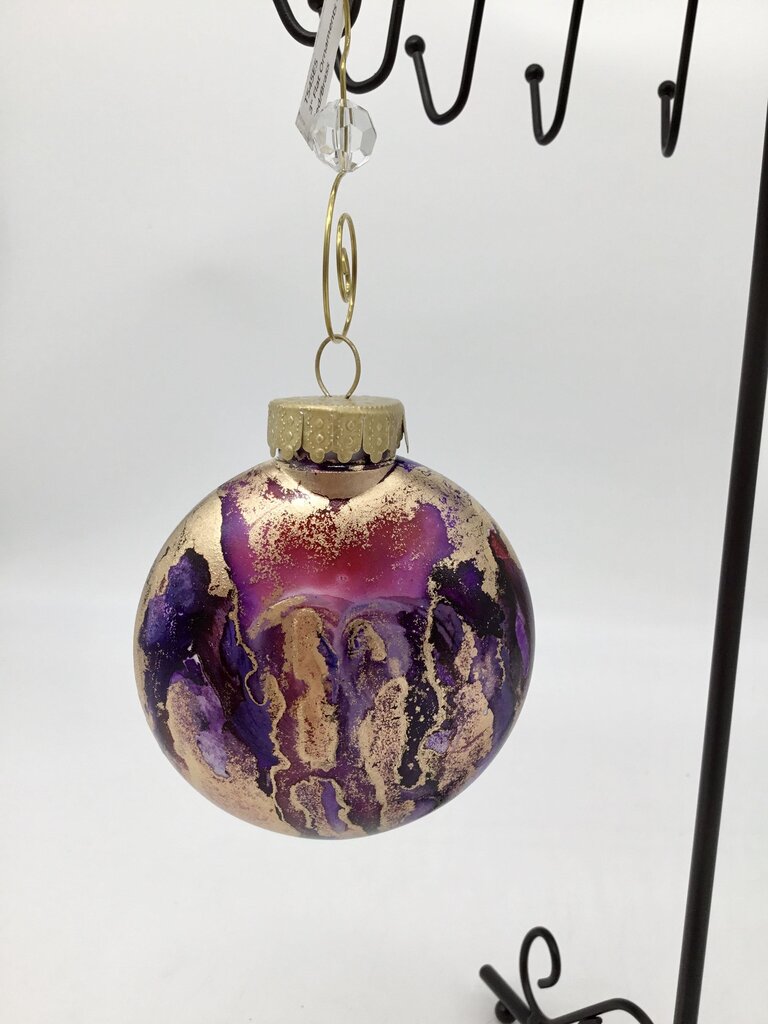 3" Flat Ornaments = Red/Brass