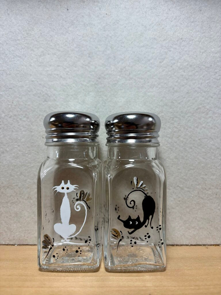 Cats salt and pepper set
