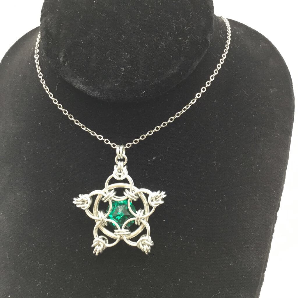 Silver Star 14mm Emerald Green Crystal, 20 inch chain