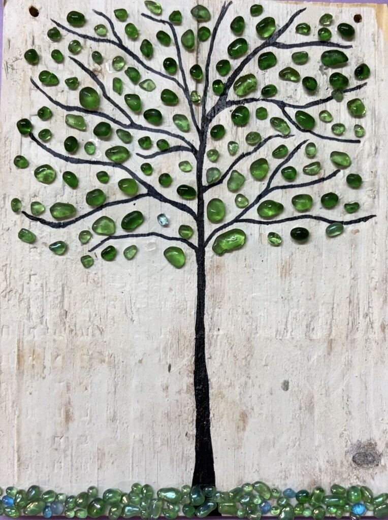 Tree with green dot glass leaves