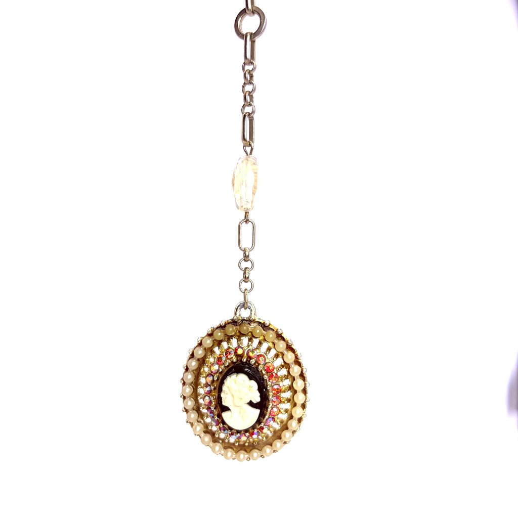 Upcycled jewelry ornament
