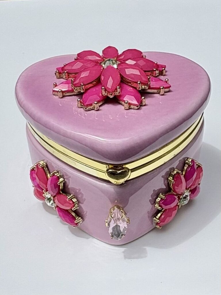 SMALL PINK HEART TRINKET DISH, decorated w/ pink flowers