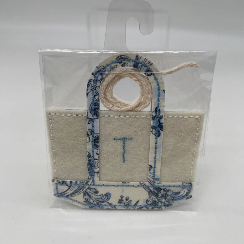 Tote Charm
