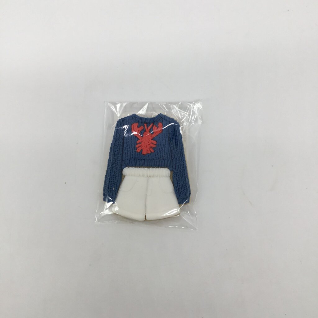 Beach Sweater Decorated Sugar Cookie