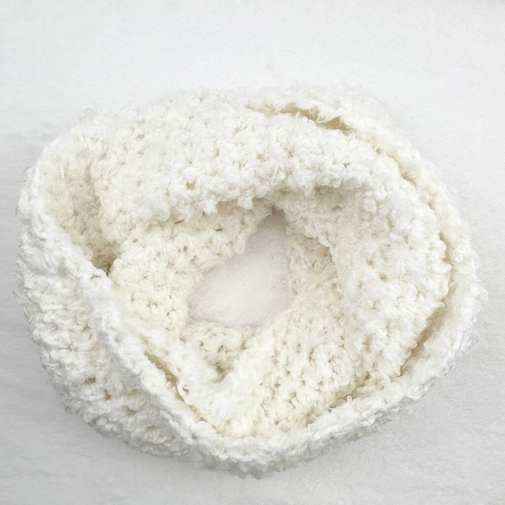 Chunky Infinity Scarf - White