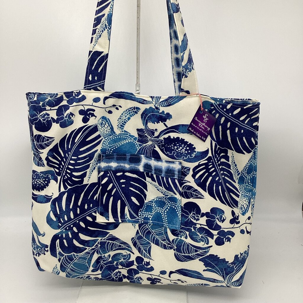 White /Blue Sea turtle w/ blue reversible tote bag