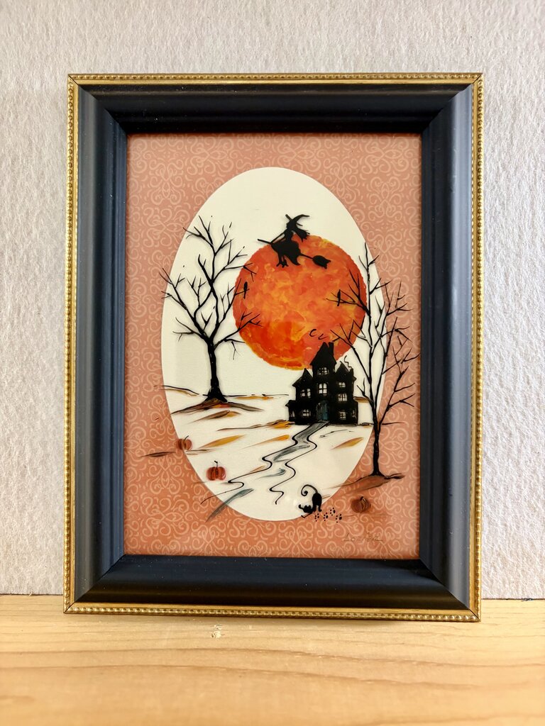 Witch oval orange mat 6x8" frame