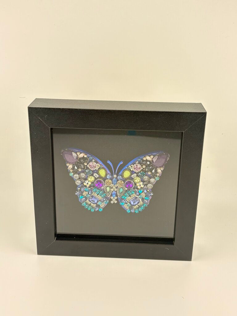 BEAUTIFUL SPARKLY BUTTERFLY IN 5X5 BLK SB