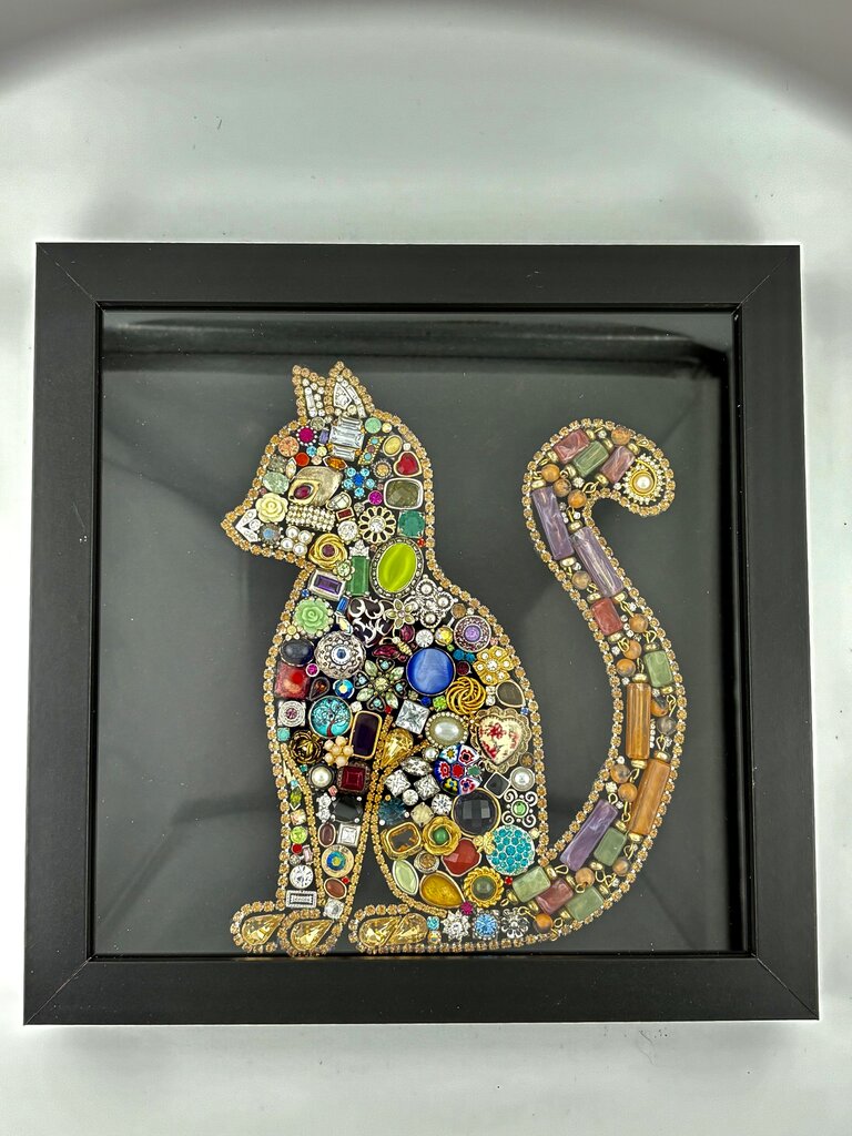 LARGE CAT in 8in black sb (lots of vtg jewelry)