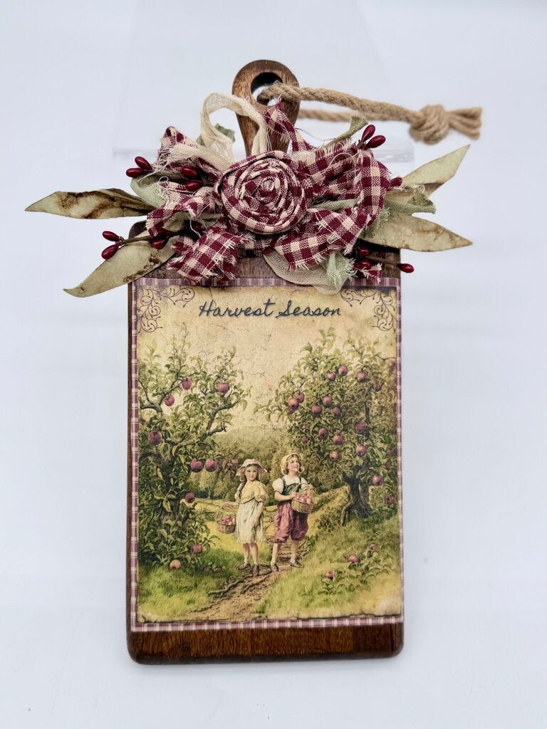 Decorative cutting board - apple harvest