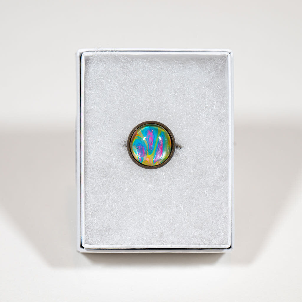 Adjustable Ring Round - Gift Box - 1/2" art blue pink yellow on copper