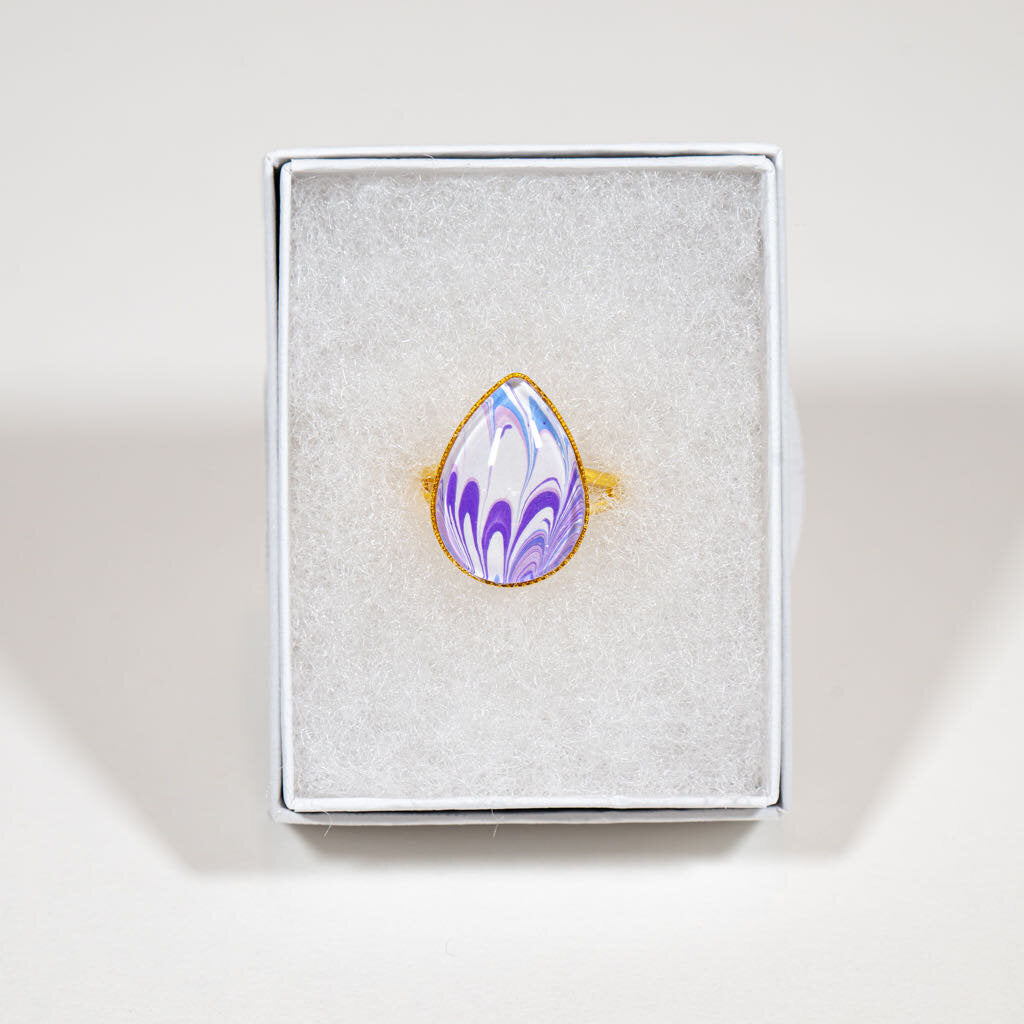 Adjustable Ring large Drop - Gift Box - 3/4" White lavenderl on gold