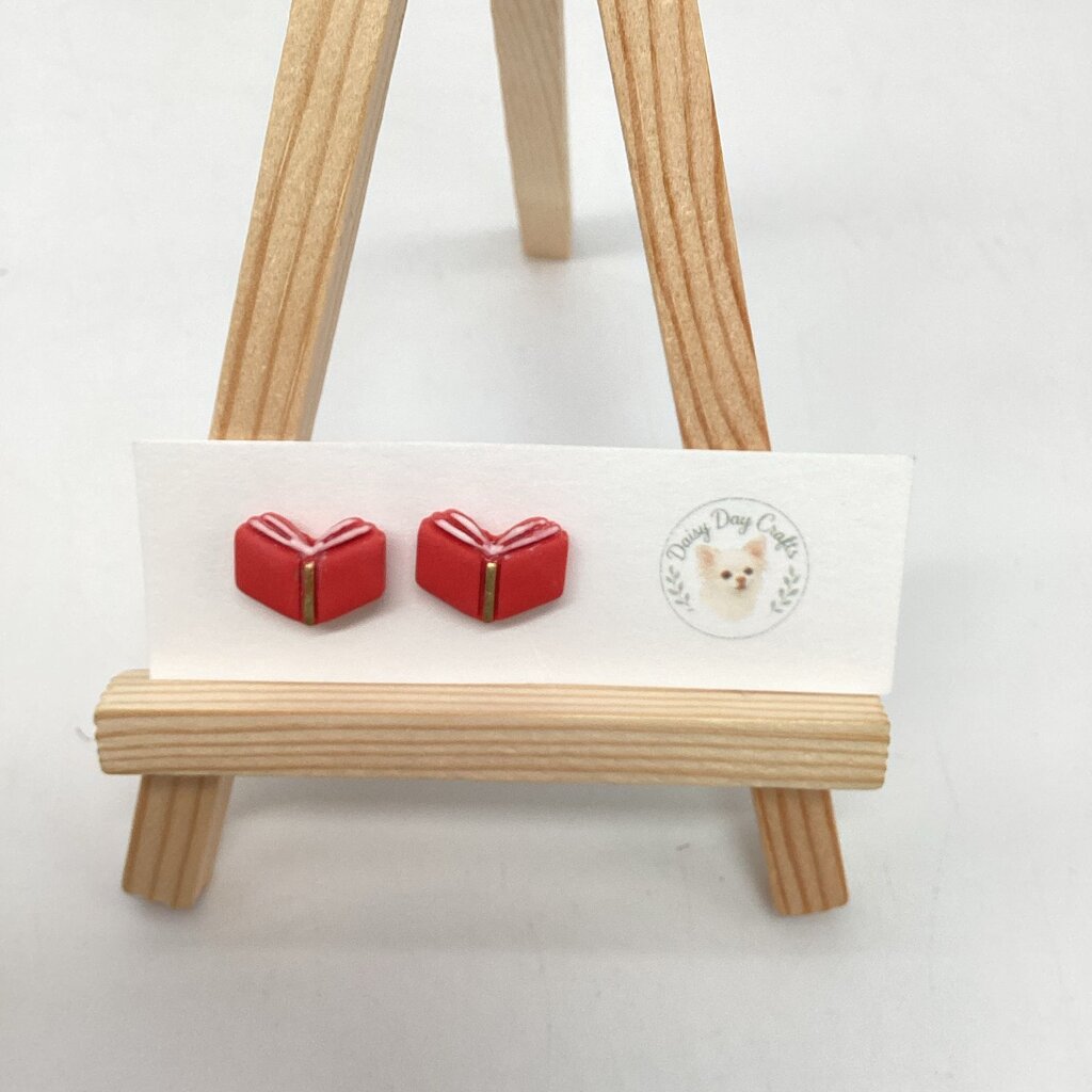 Book- red stud