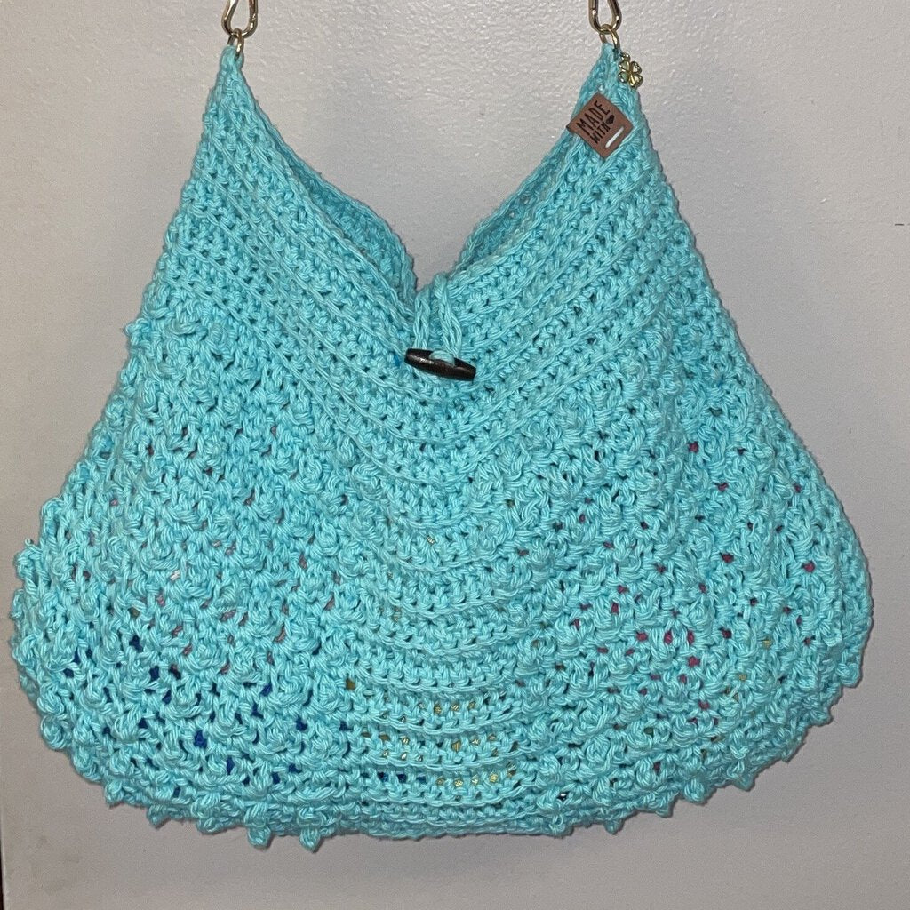 Aqua crossybody purse with adj strap