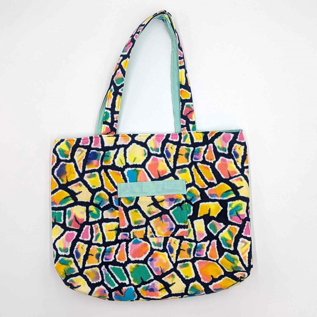 GIRAFFE Reversible tote with yellow