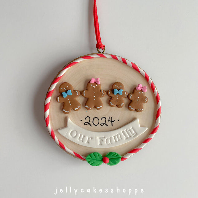 GINGERBREAD FAMILY ornament