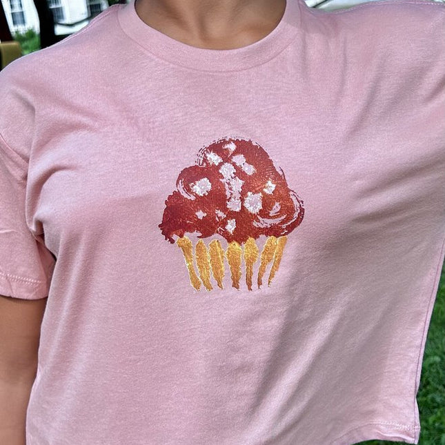 Chocolate Mocha Cupcake with Pink Sprinkles Cropped T-shirt