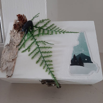 529- white trinket box