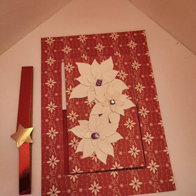 Slide & Pop Card/White Poinsettias