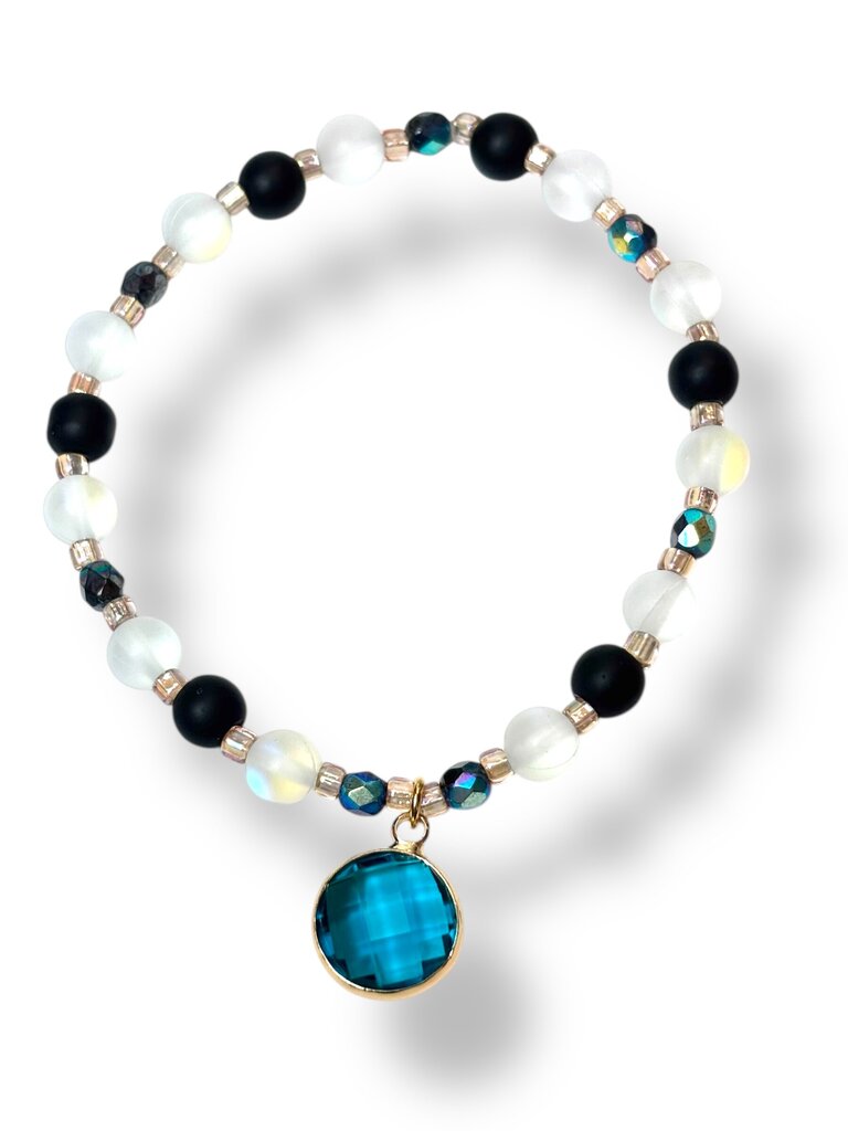 Tumbled Glass & Crystal Bracelet - Charm - Blk/Wht w teal charm