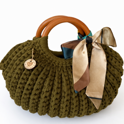 Crochet Cleopatra Purse w/wooden handle - Olive