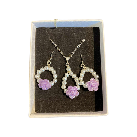 Glass pearl and flower necklace and earring set Purple