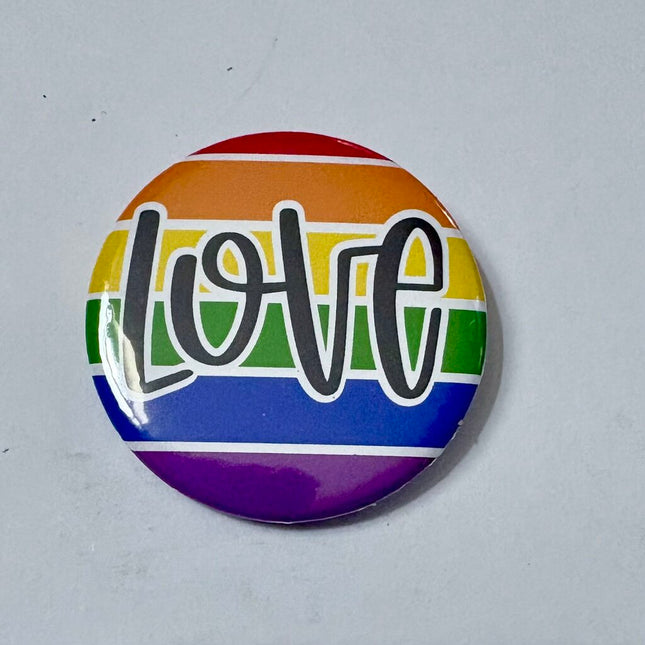 LOVE FLAG PIN PIN