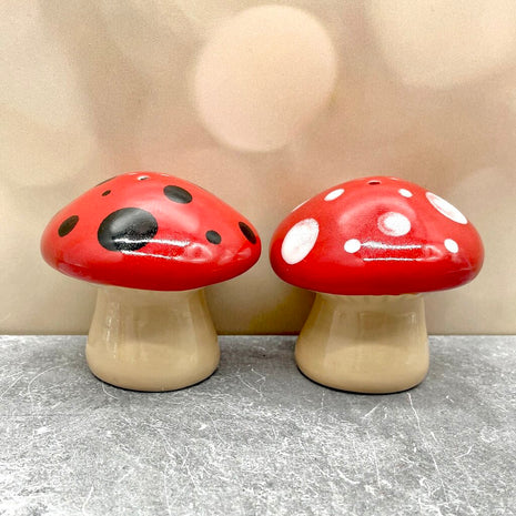 MUSHROOM SALT + PEPPER SET