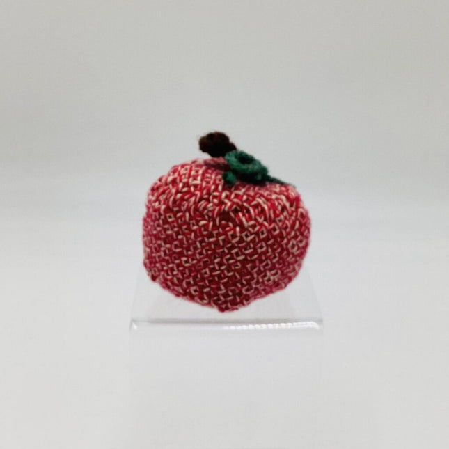 Happie Apple Shelf Sitter