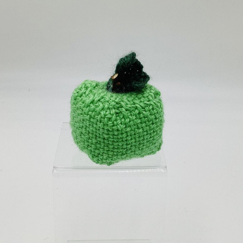 Happie Apple Shelf Sitter