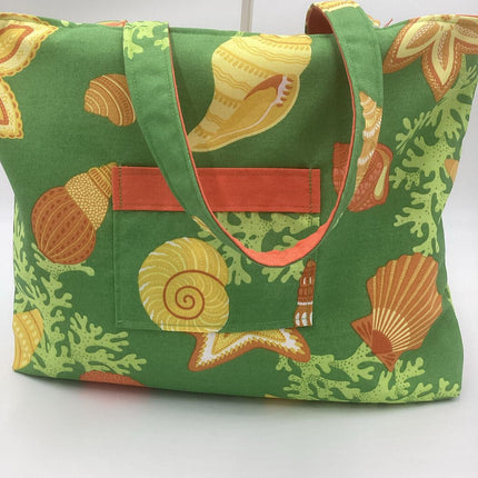 Green seashell reversible tote bag