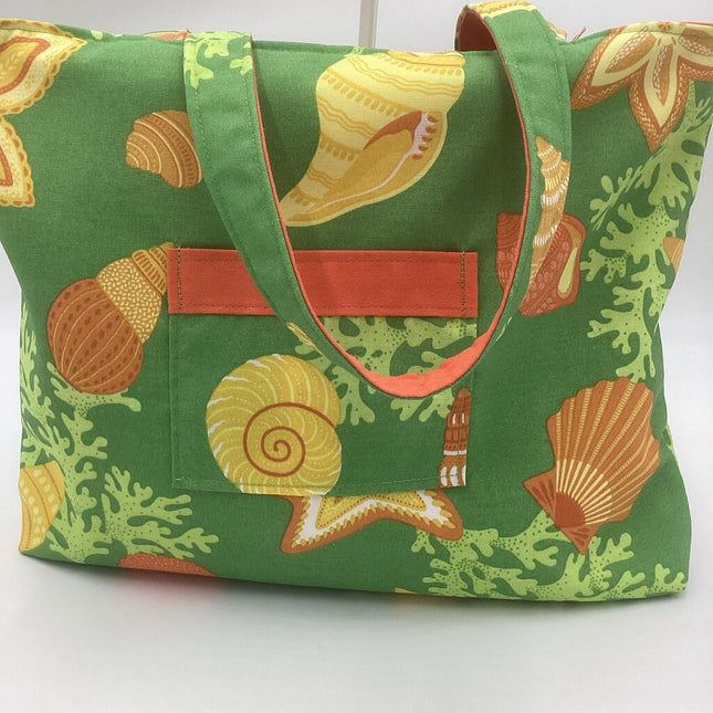 Green seashell reversible tote bag