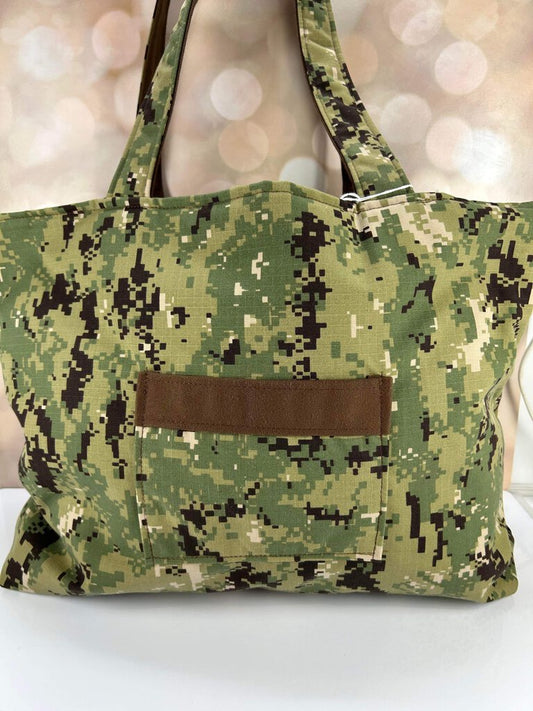 CAMO TOTE