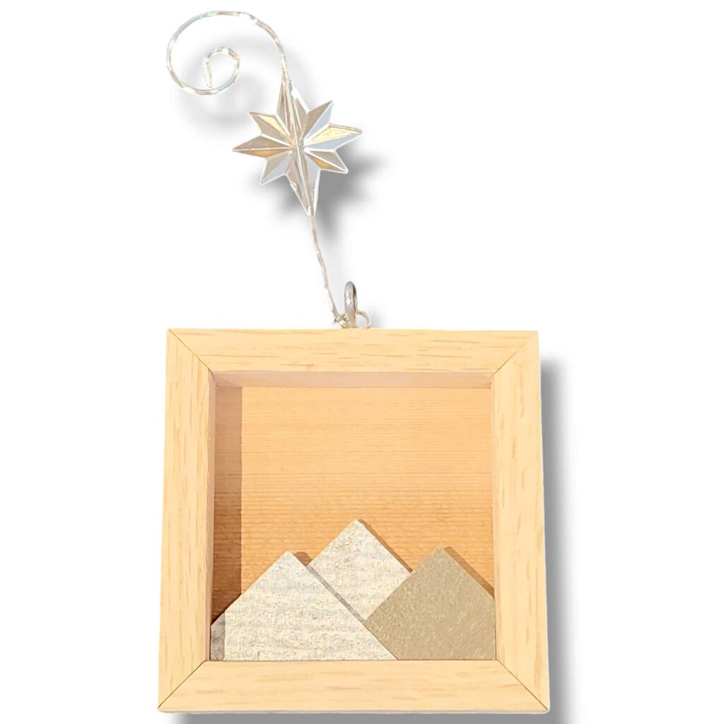 MOUNTAIN SCENE ORNAMENT