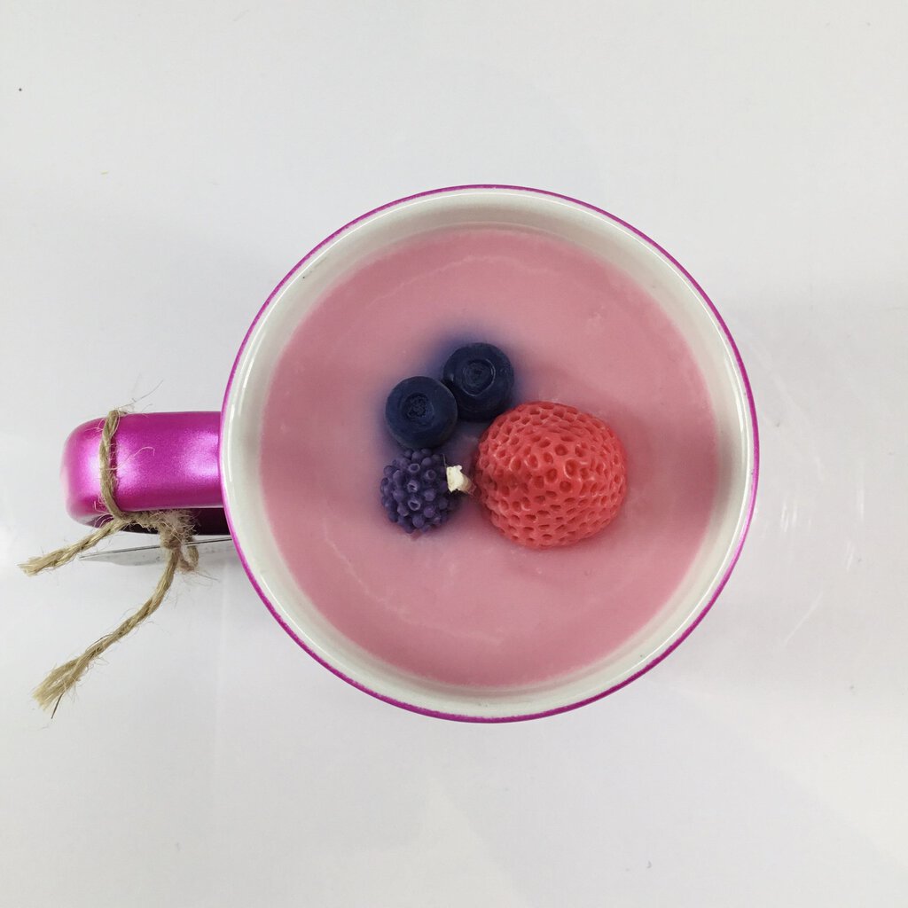 BERRIES AND CREAM - Mug Candle - 100% Soy Wax