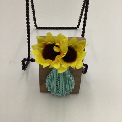 String Art VASE MAGNET