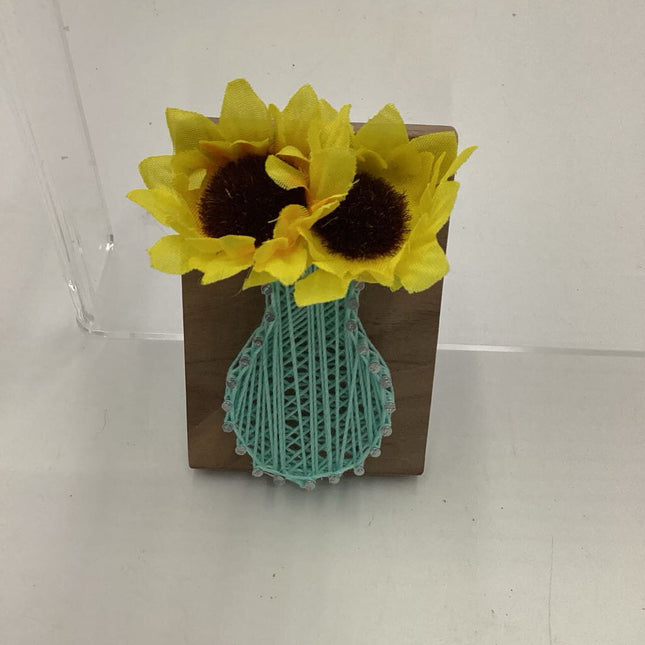 String Art VASE MAGNET